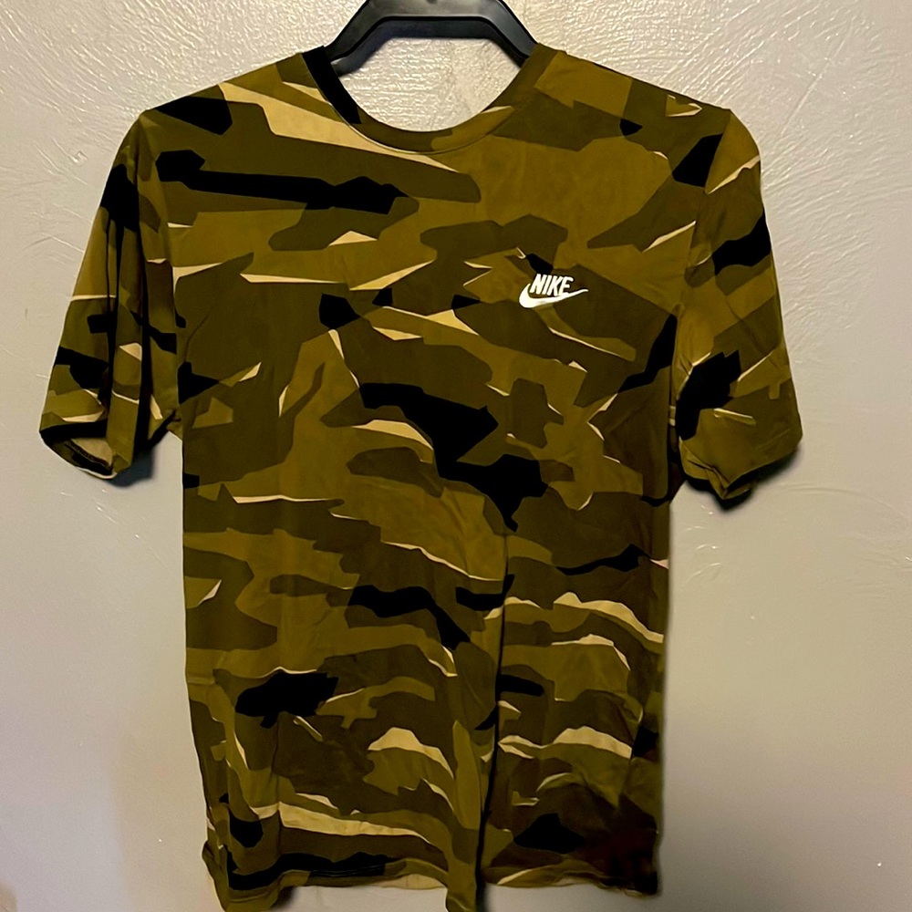 Men’s medium nike